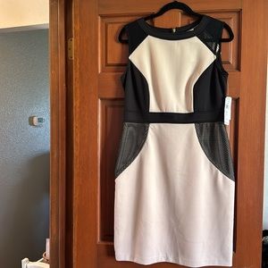 Studio One Black and Sand colored Sleeveless Dress Size 10-NWT